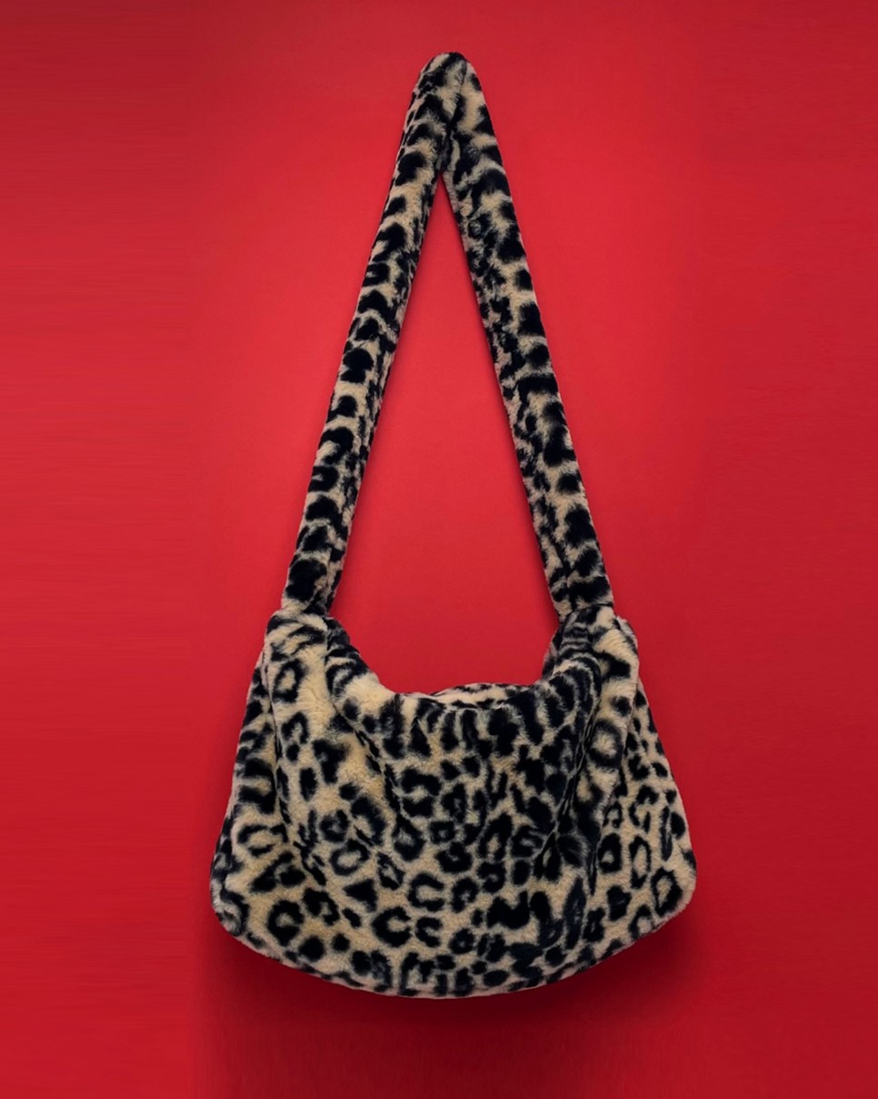 [MADE] Teddy Leopard Fur Bag